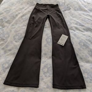 Lululemon groove pant flare, size 6 EUC